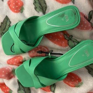 Green Zara heels size 37 or 6 women